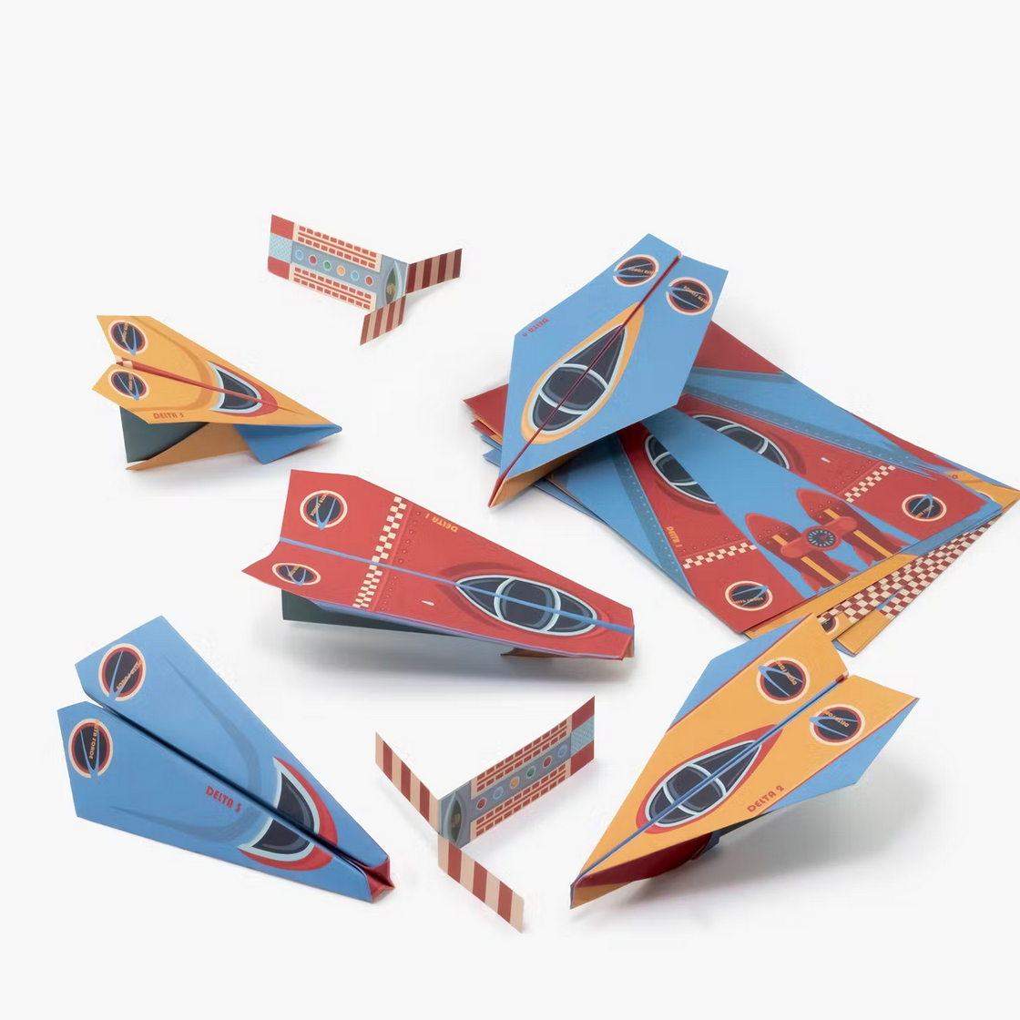 Aviones de papel Delta Force