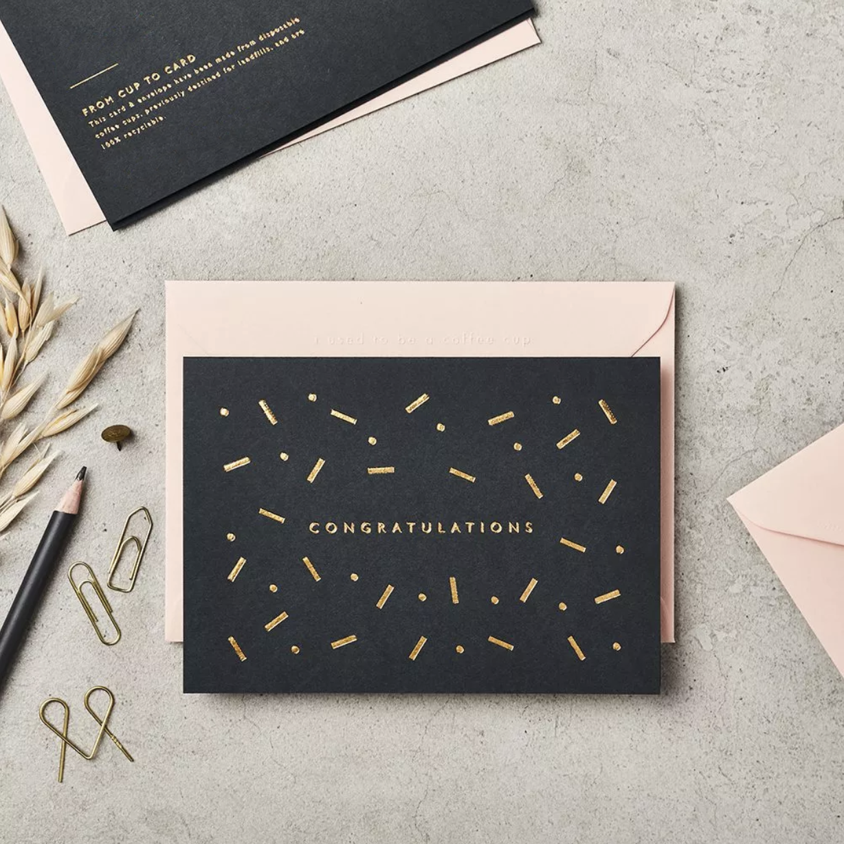 Tarjeta "congratulations" negra