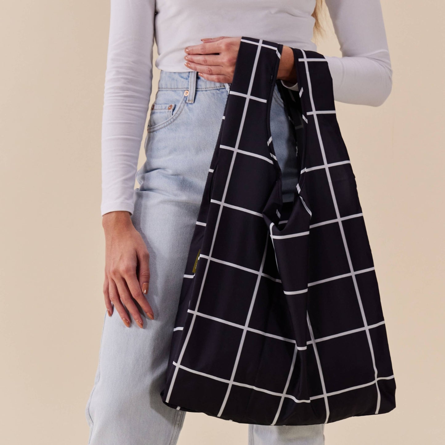 Bolsa cuadrícula negra